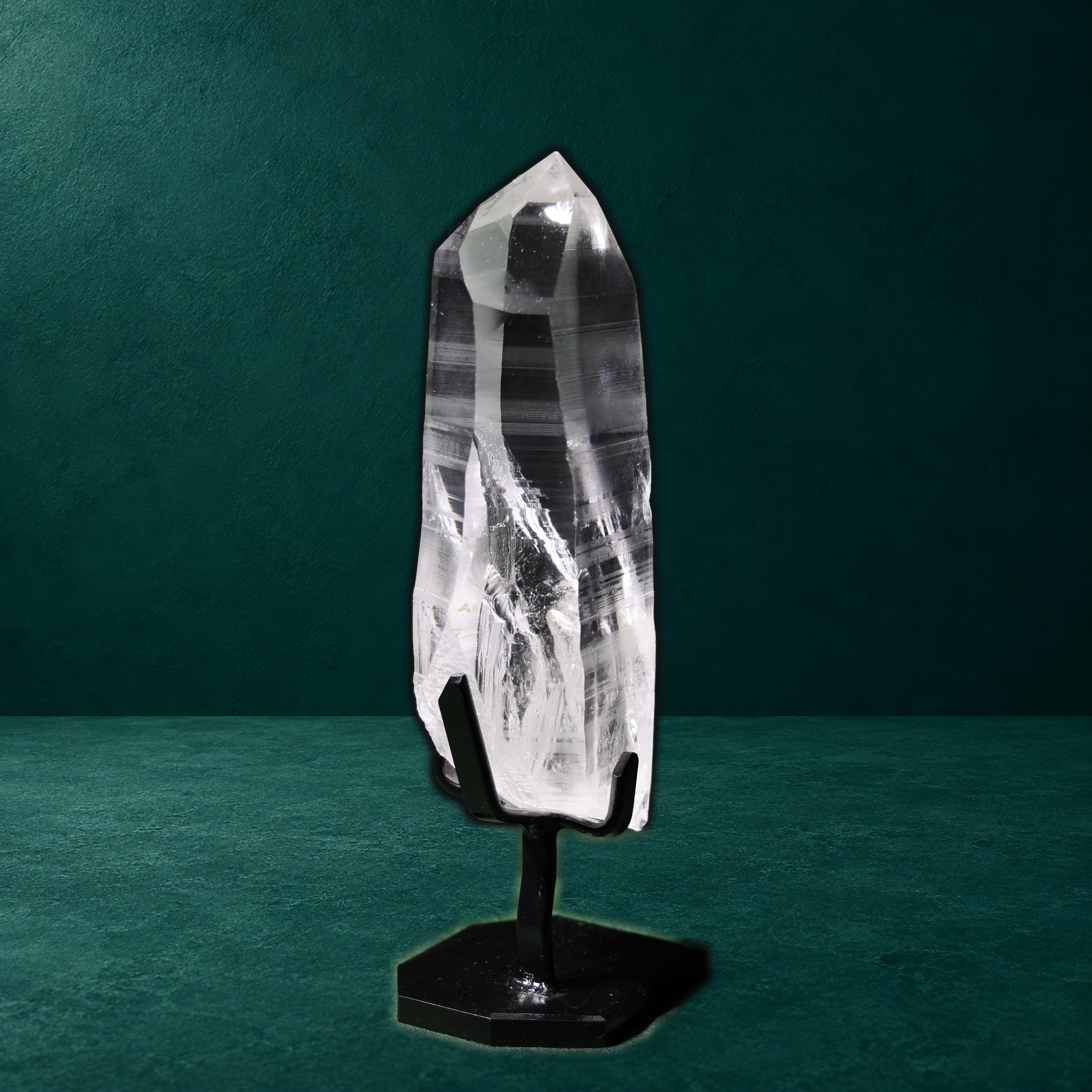 100% Natural Unpolished Clear Lemurian Quartz