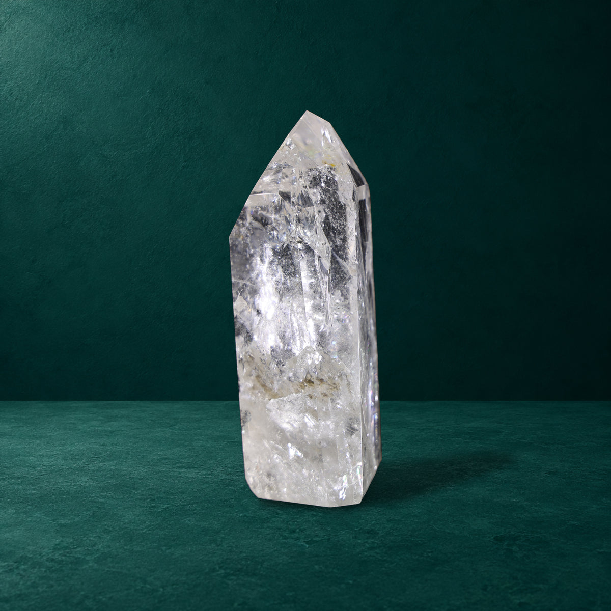 Narrow side of the 1.101 kg polished quartz point.