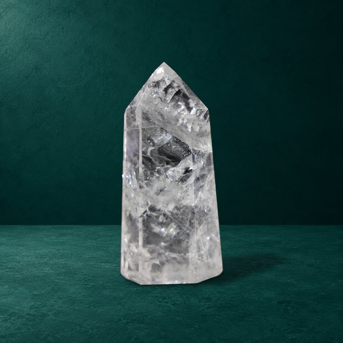 Another front angle of the 0.897 kg polished quartz point.
