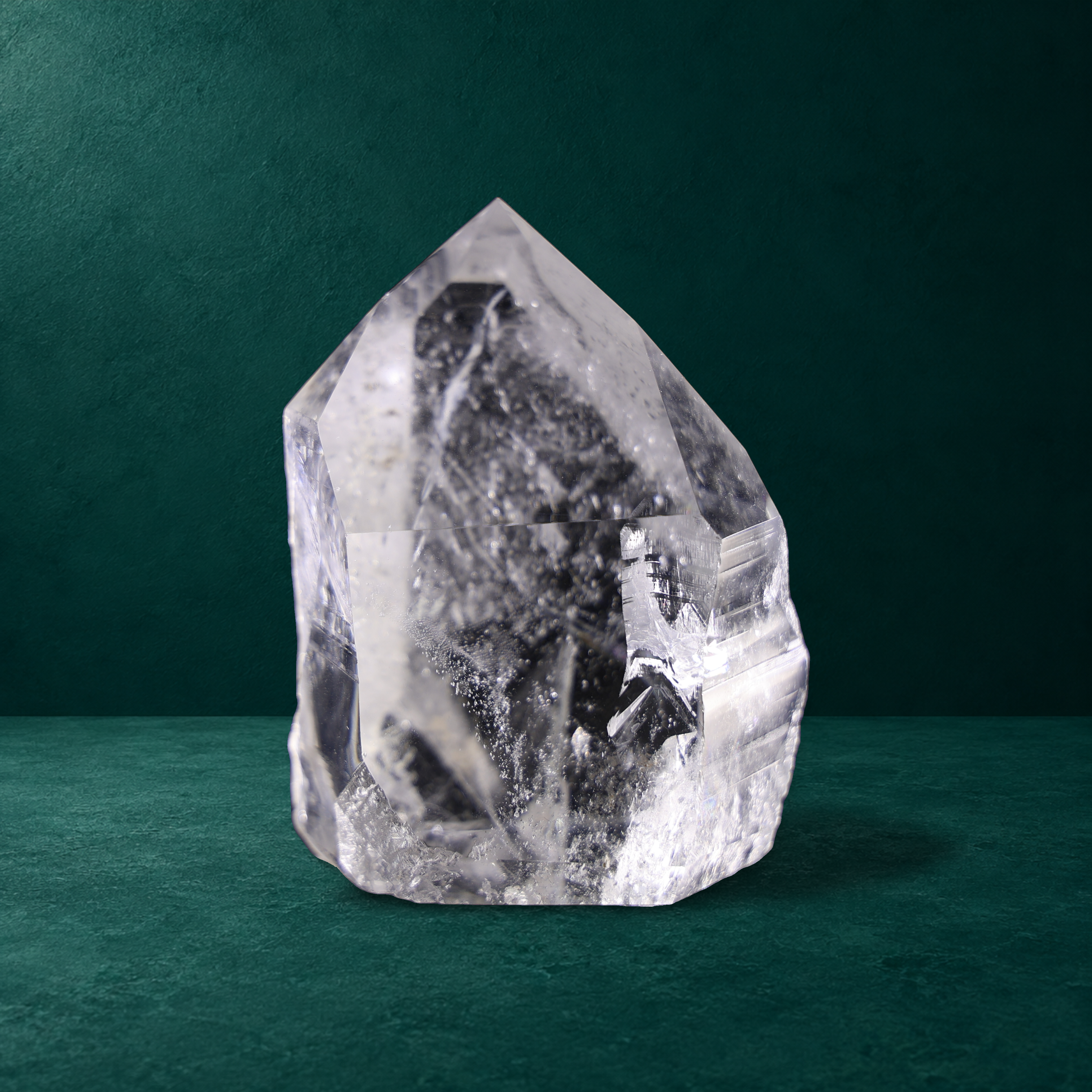 First polished quartz point in the four-piece set